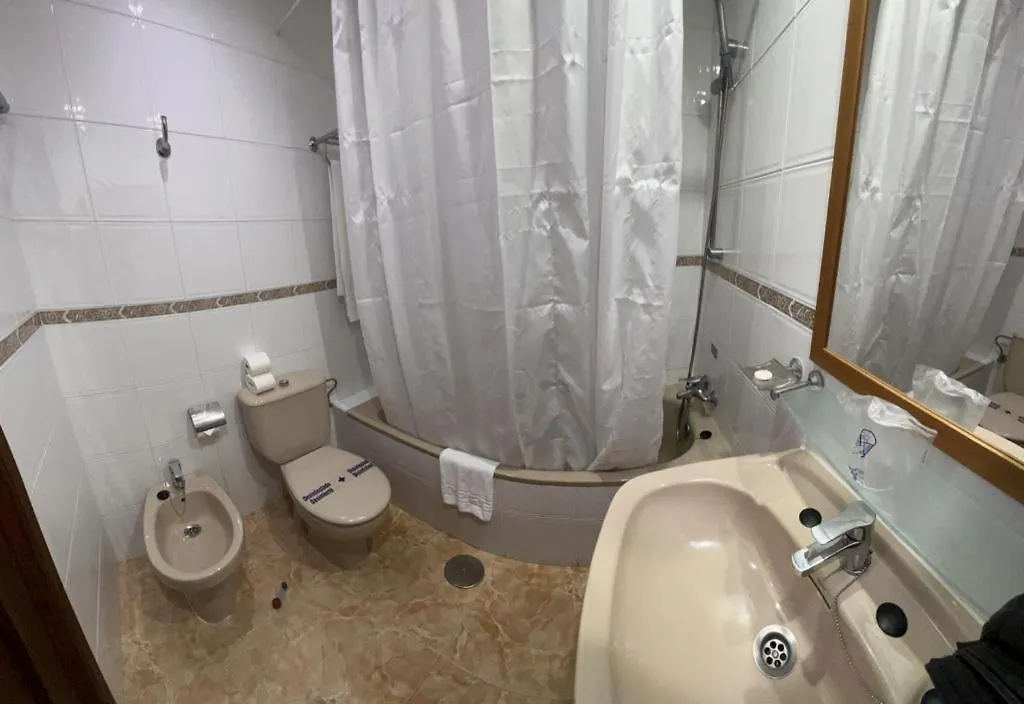 皇冠度假俱乐部三角马尔酒店 Sitio de Calahonda 公寓式酒店